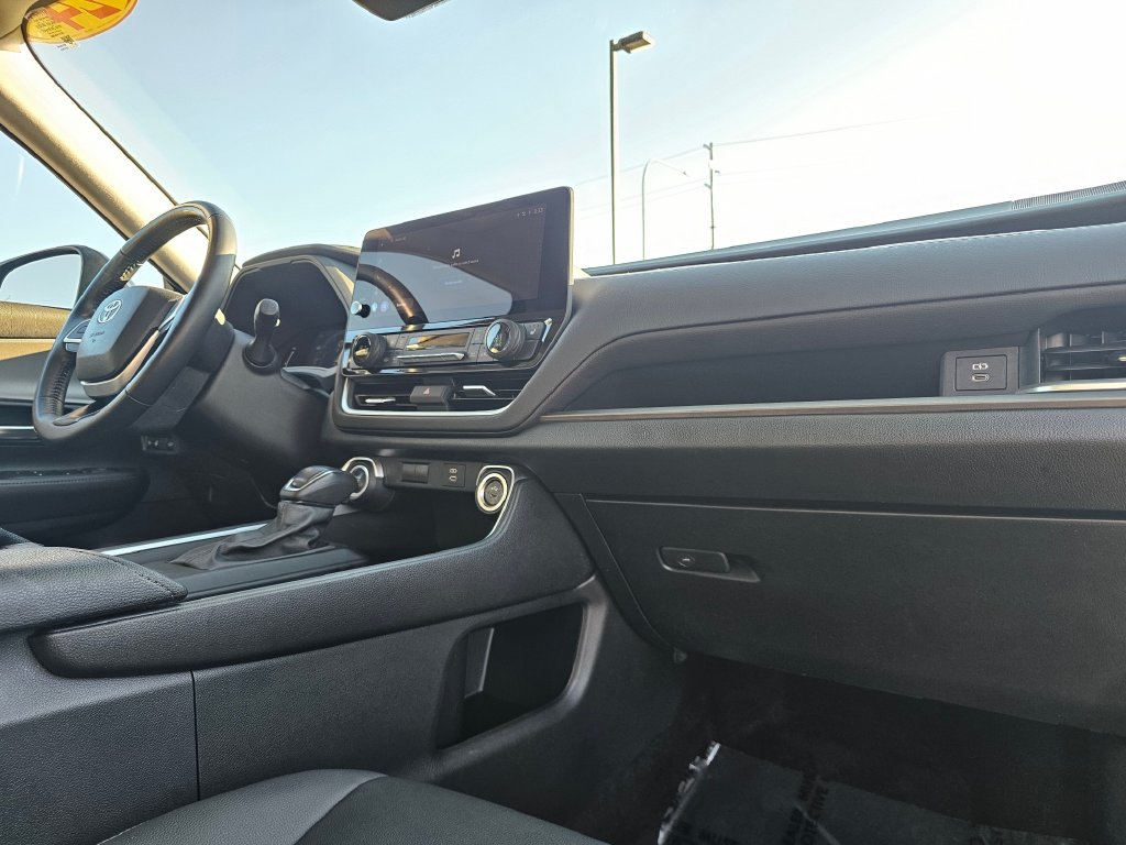 Toyota Grand Highlander photo 18