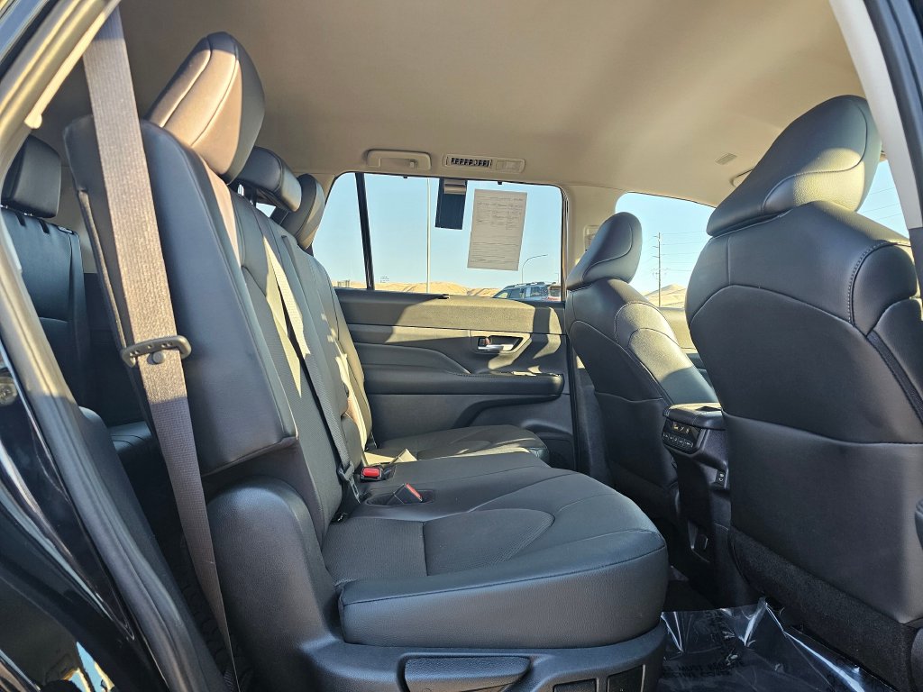 Toyota Grand Highlander photo 19