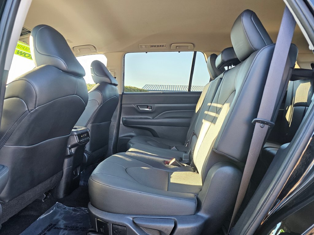 Toyota Grand Highlander photo 25