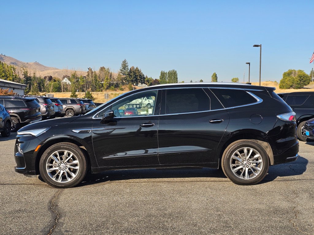 2024 Buick Enclave Avenir - Photo 2