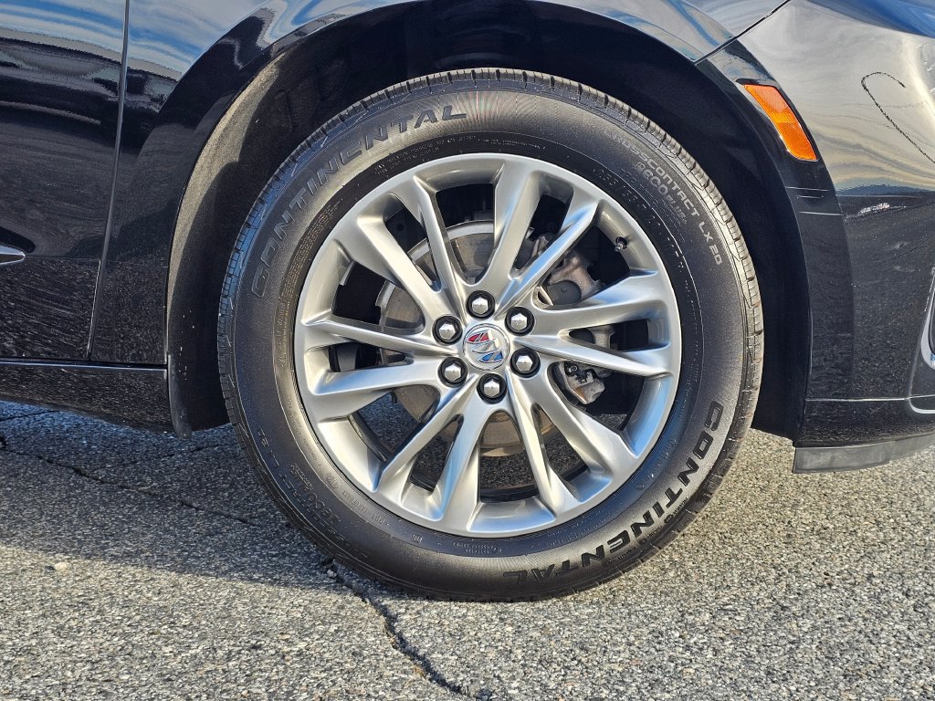Buick Enclave photo 16