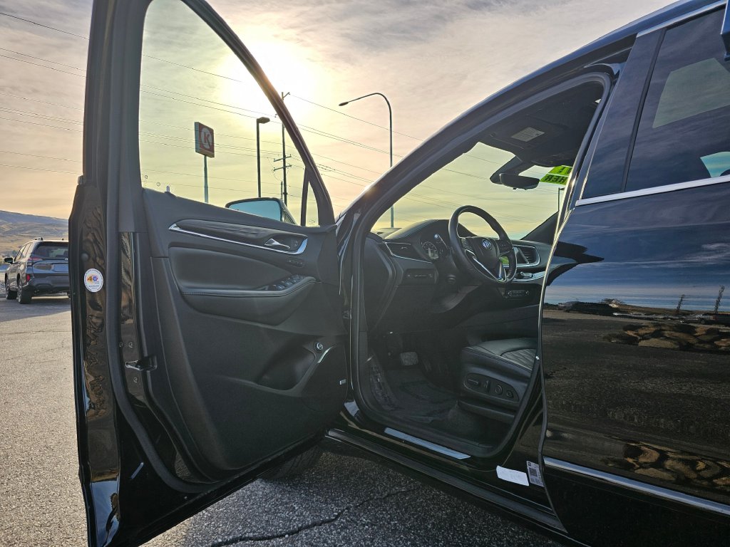 Buick Enclave photo 29