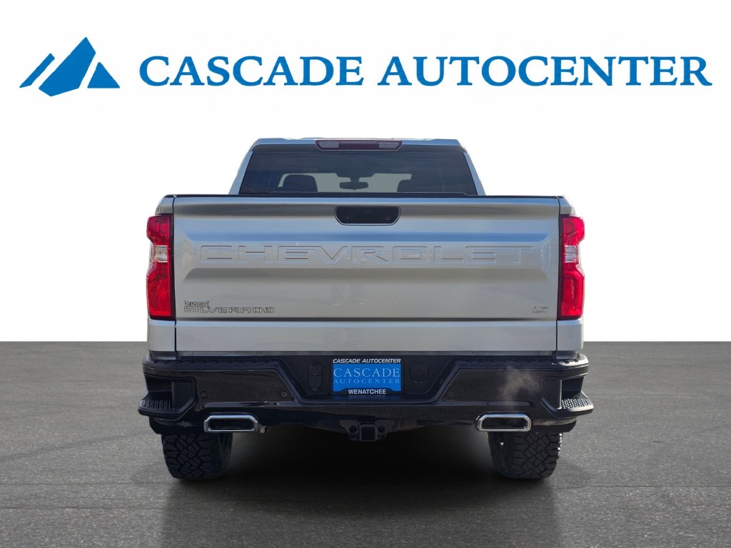 Photo 7 of this Chevrolet Silverado 1500
