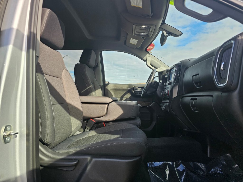 Photo 17 of this Chevrolet Silverado 1500