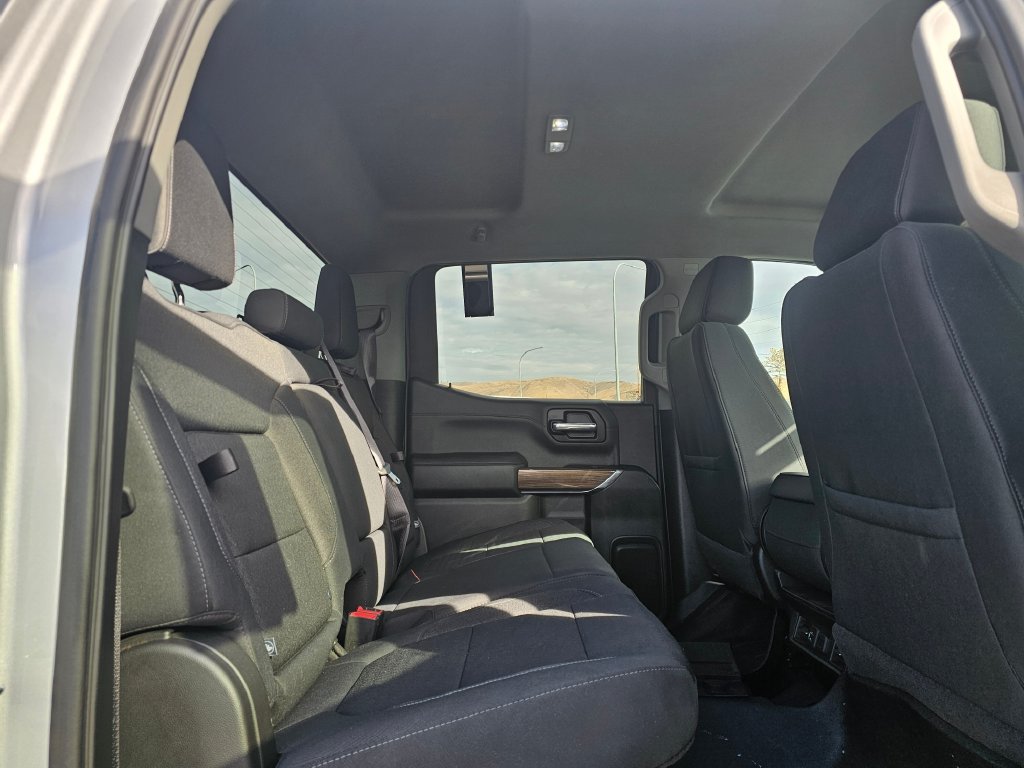 Photo 19 of this Chevrolet Silverado 1500