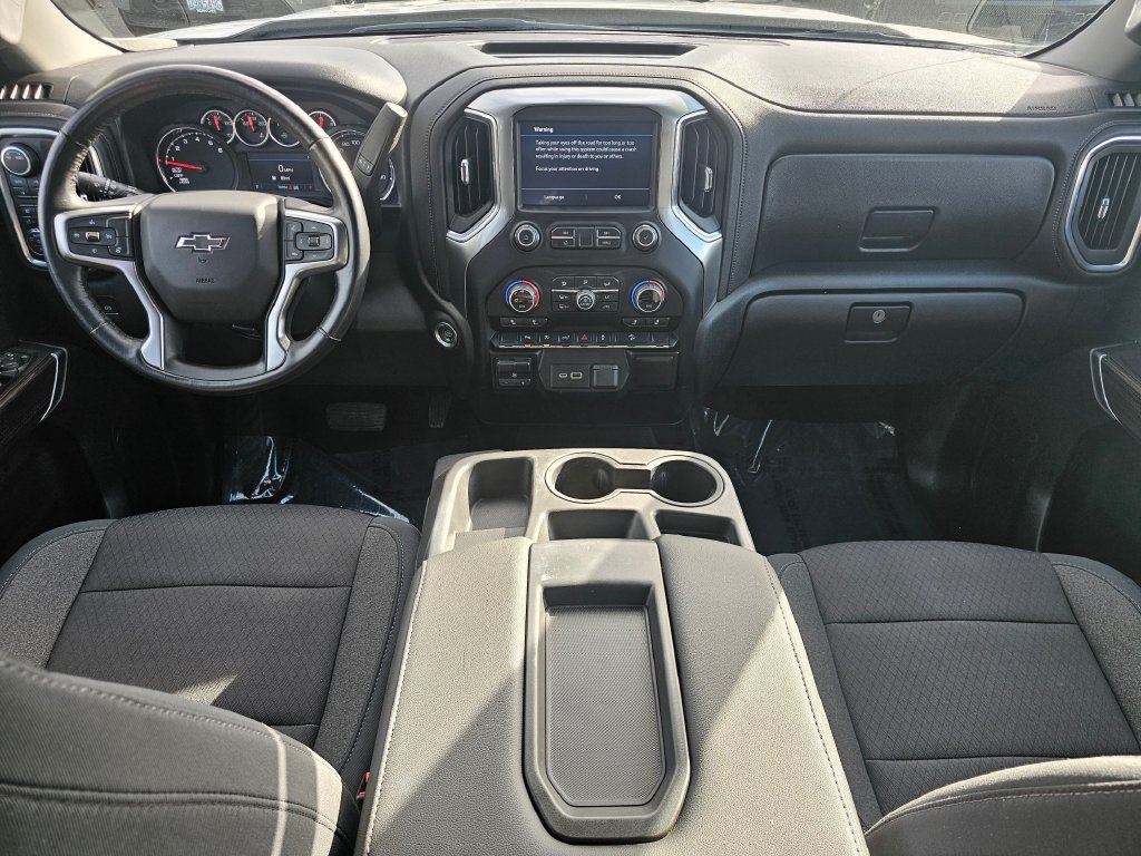 Photo 26 of this Chevrolet Silverado 1500