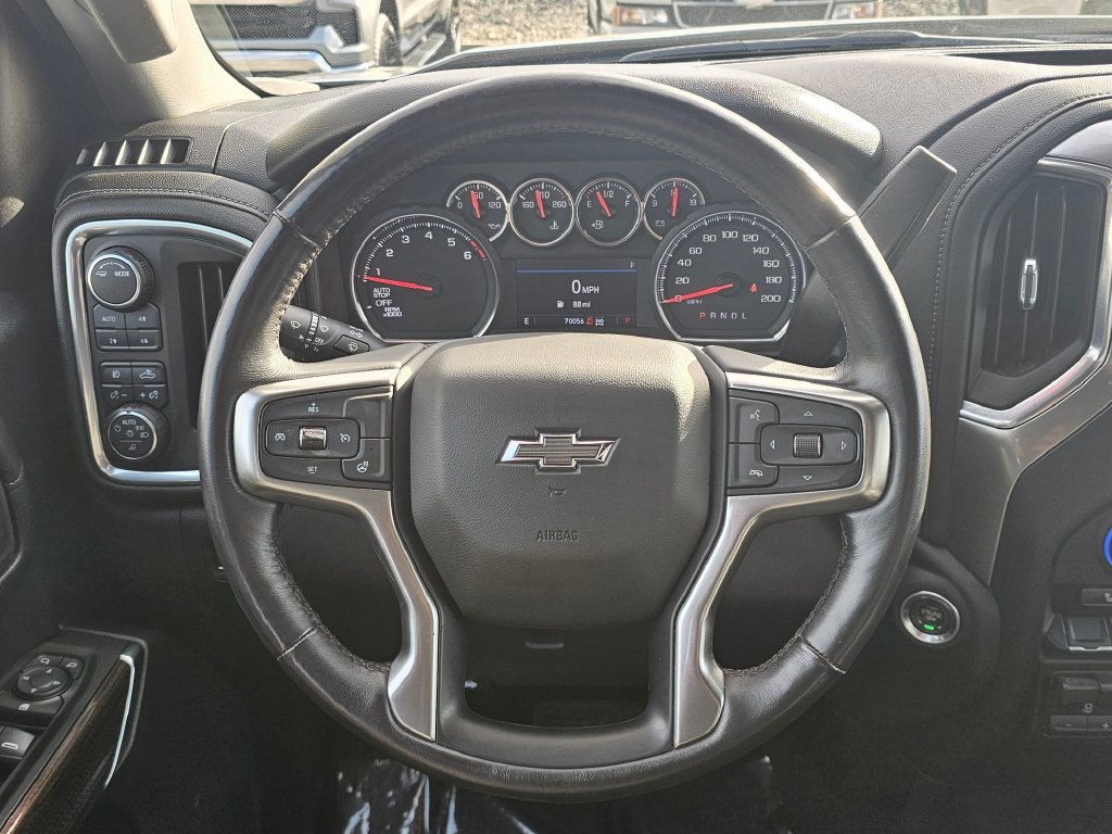 Photo 27 of this Chevrolet Silverado 1500