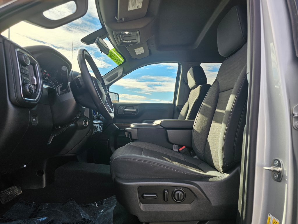 Photo 29 of this Chevrolet Silverado 1500