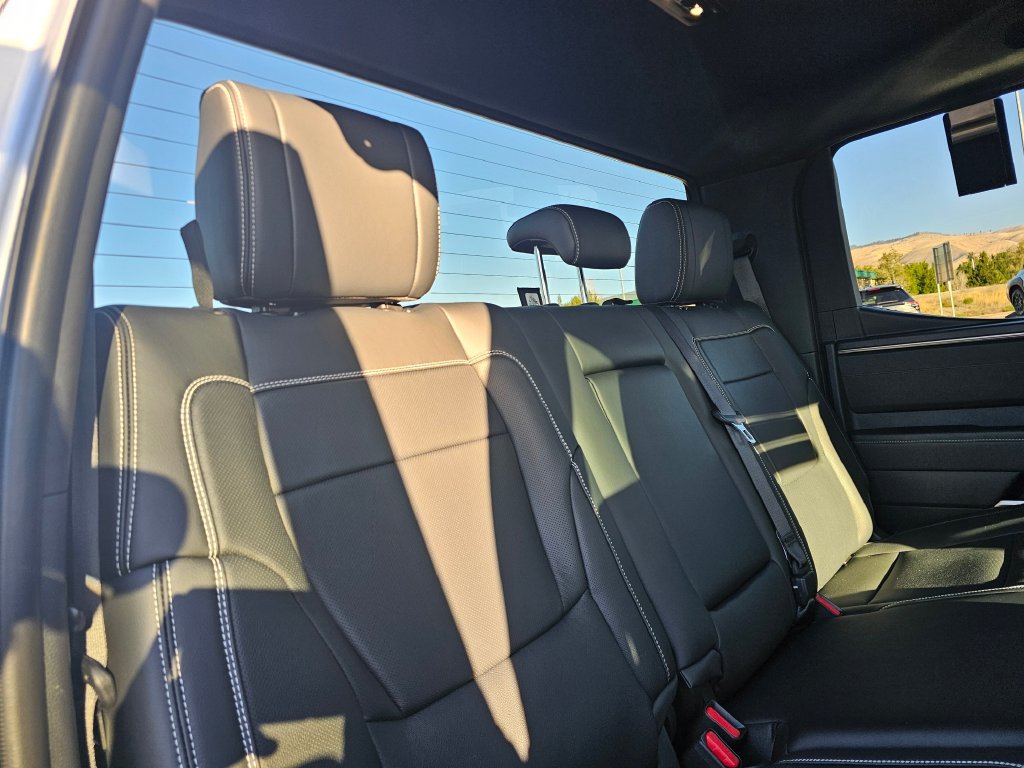 Photo 20 of this Toyota Tundra 4WD