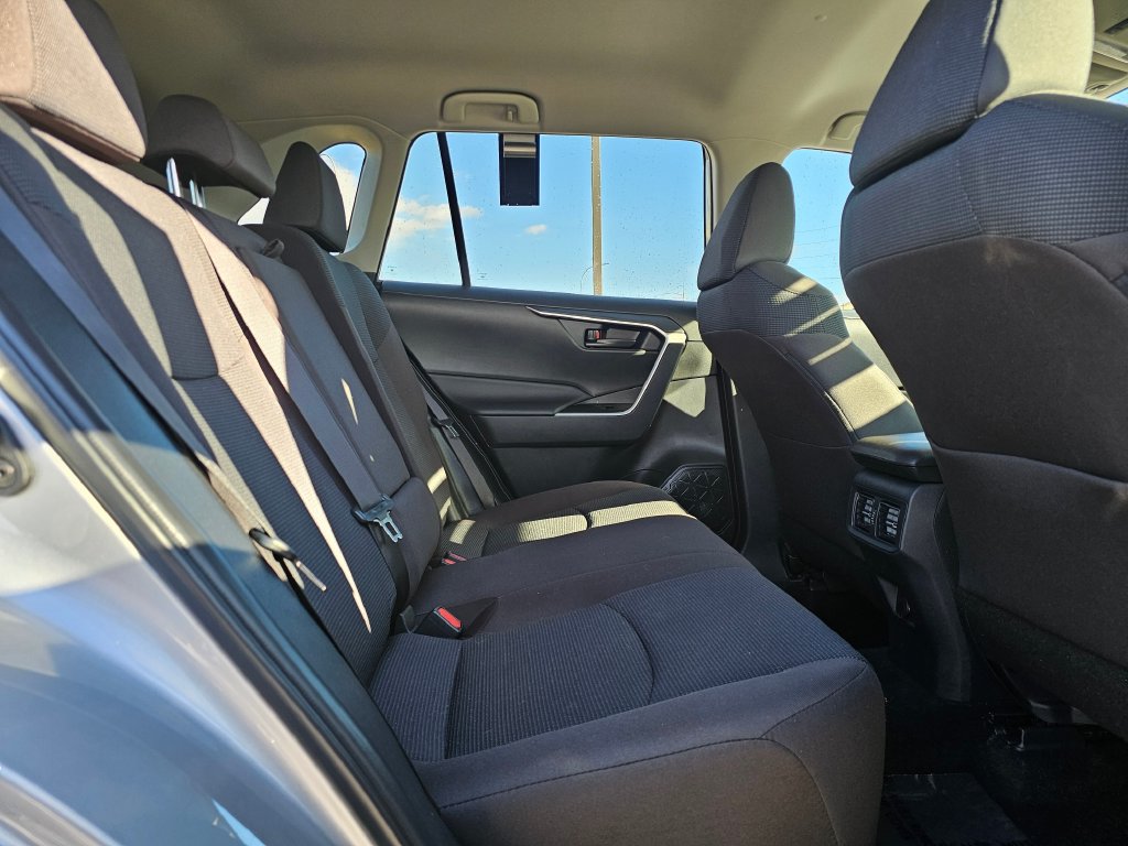 Toyota RAV4 photo 19