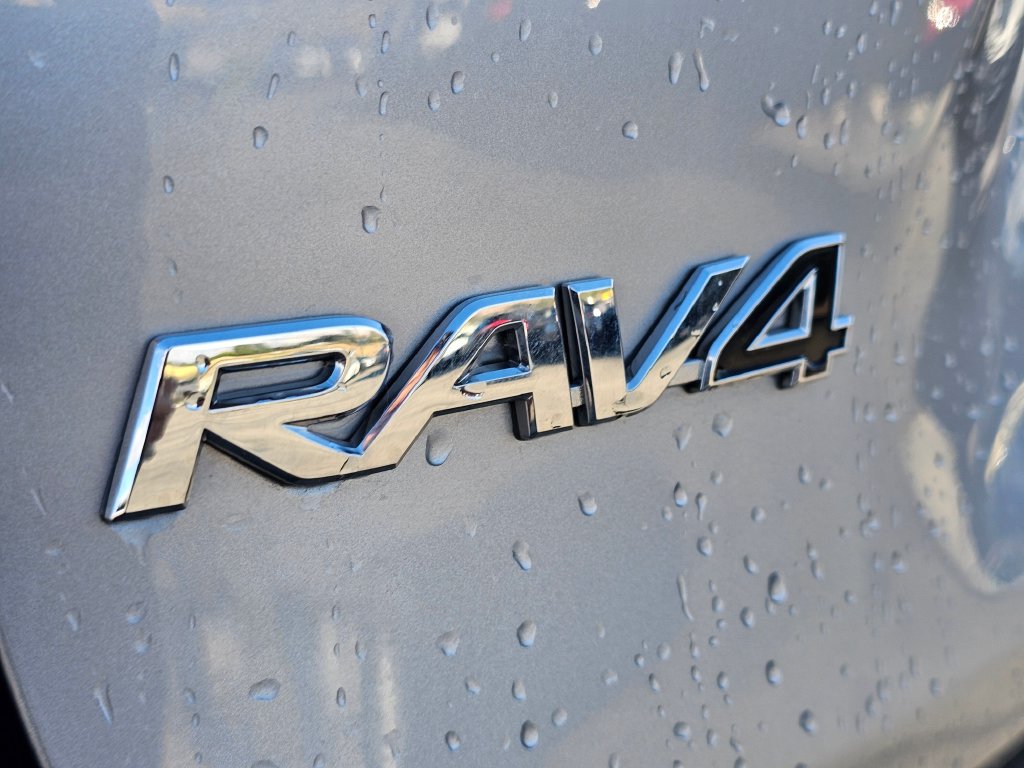 Toyota RAV4 photo 22