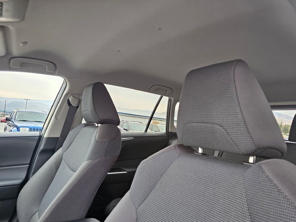 Toyota RAV4 photo 29
