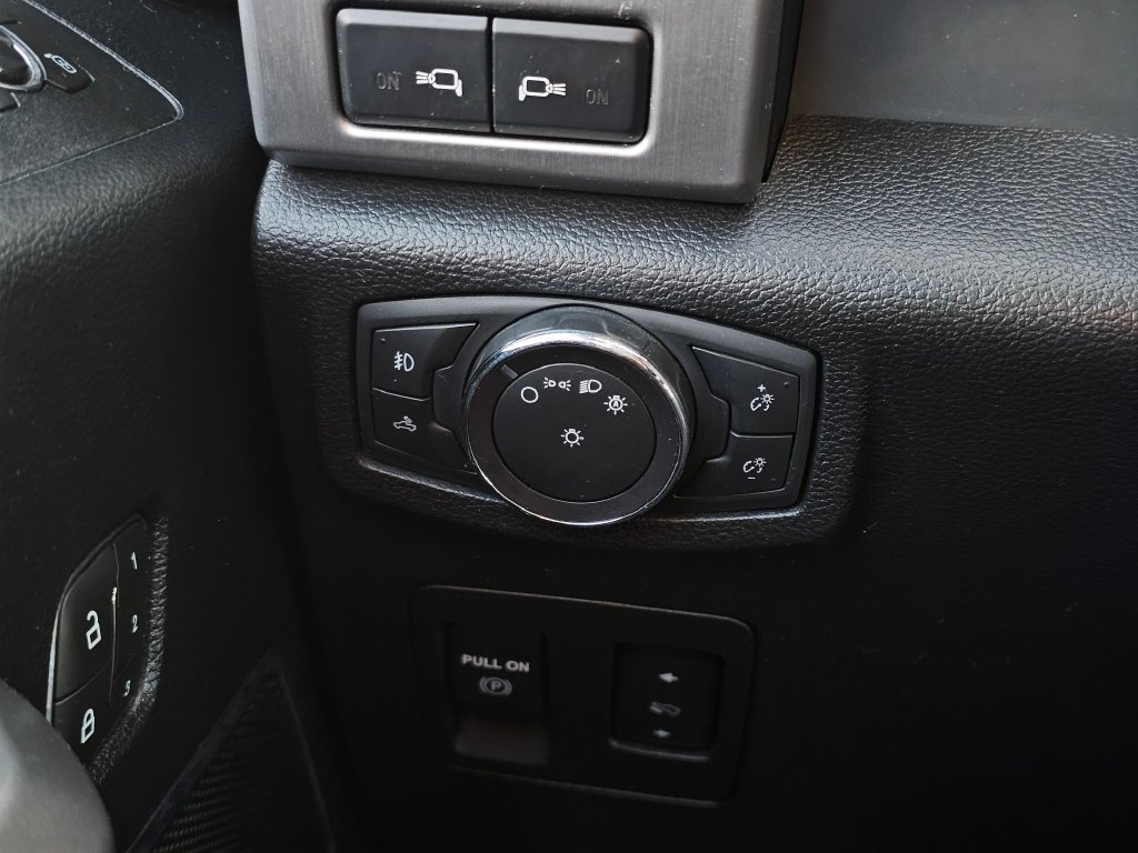 Ford F-150 photo 37