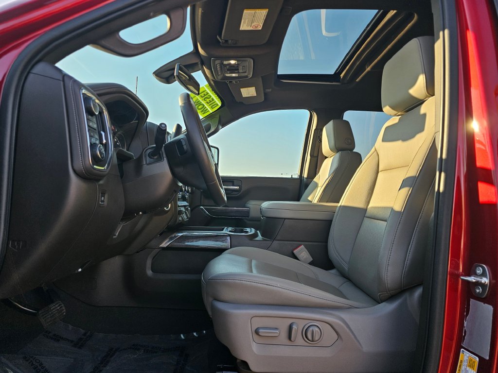 Photo 28 of this Chevrolet Silverado 2500HD