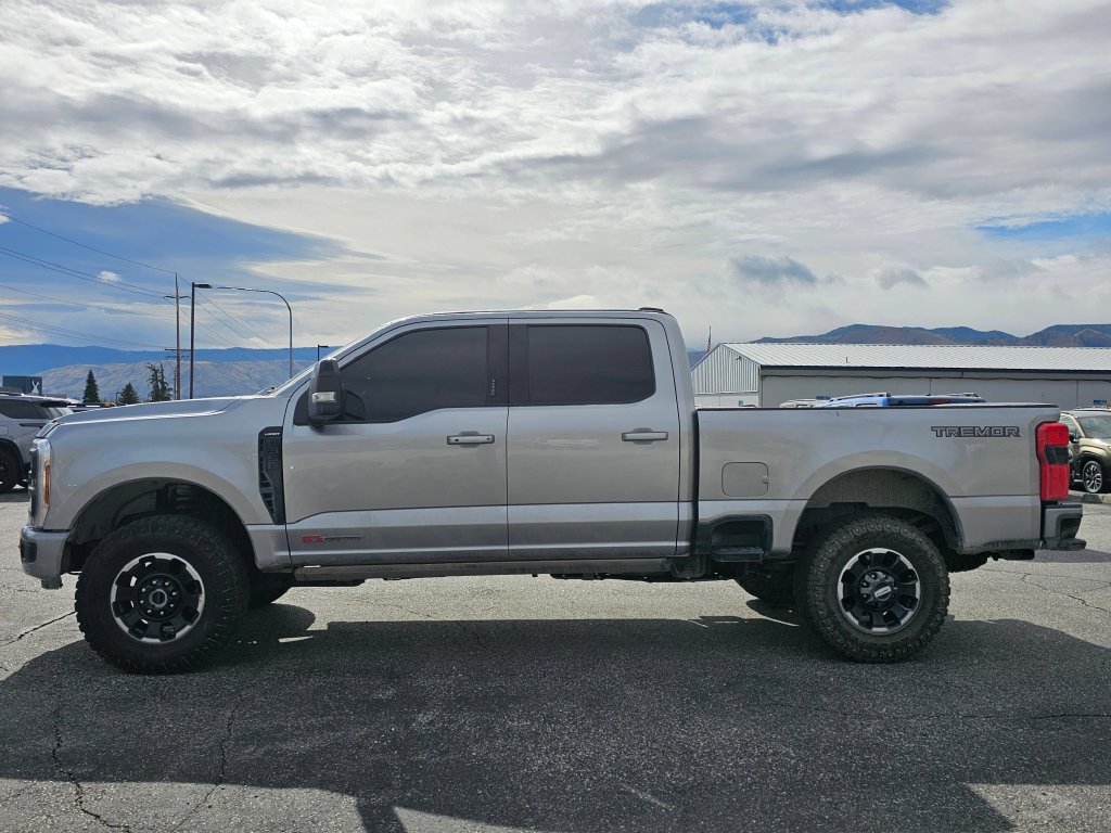Ford F-350 photo 2