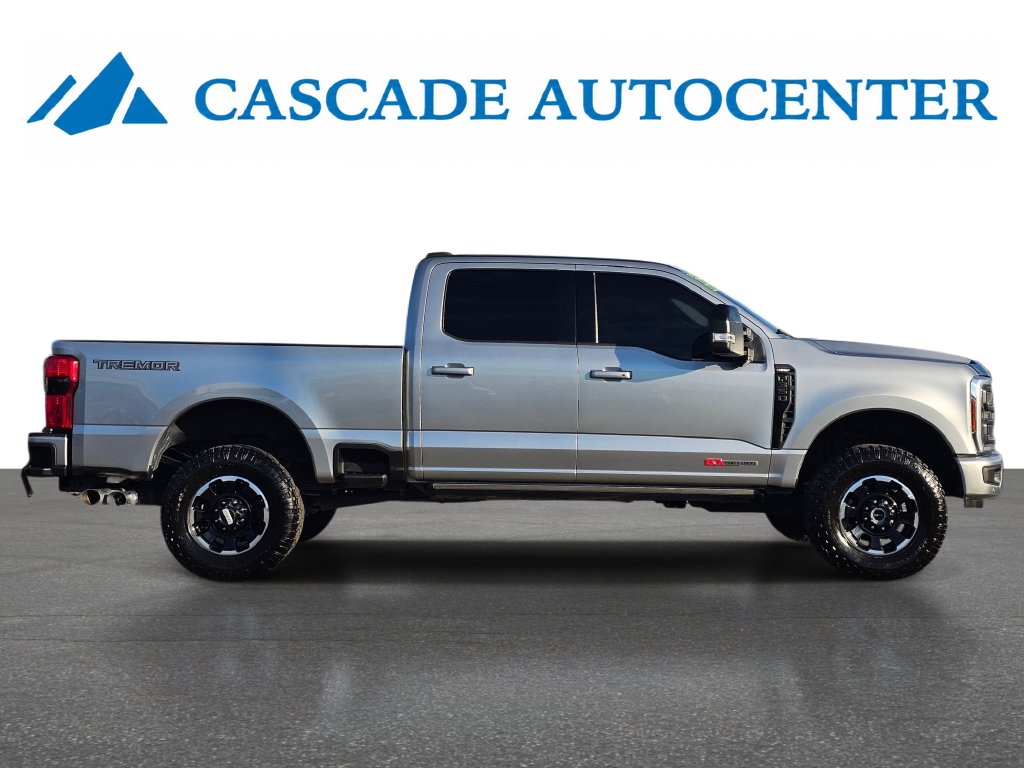 Photo 11 of this Ford Super Duty F-350 SRW