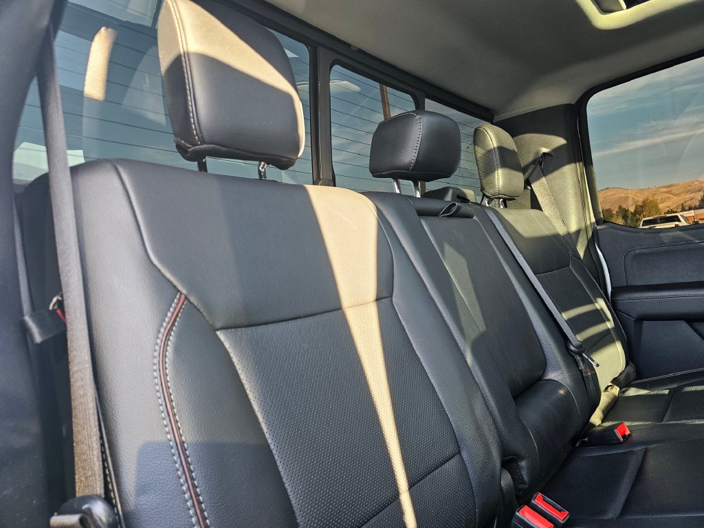 Photo 20 of this Ford Super Duty F-350 SRW