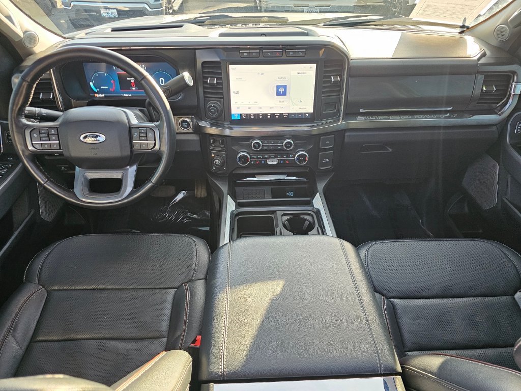 Photo 25 of this Ford Super Duty F-350 SRW