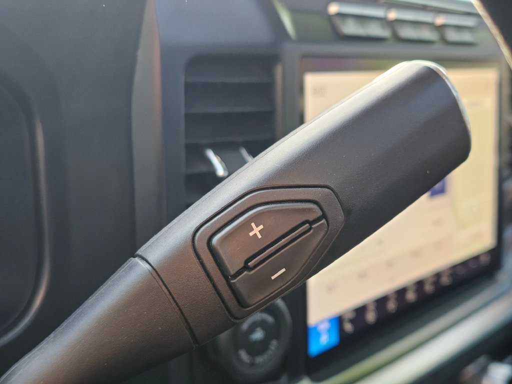 Photo 36 of this Ford Super Duty F-350 SRW