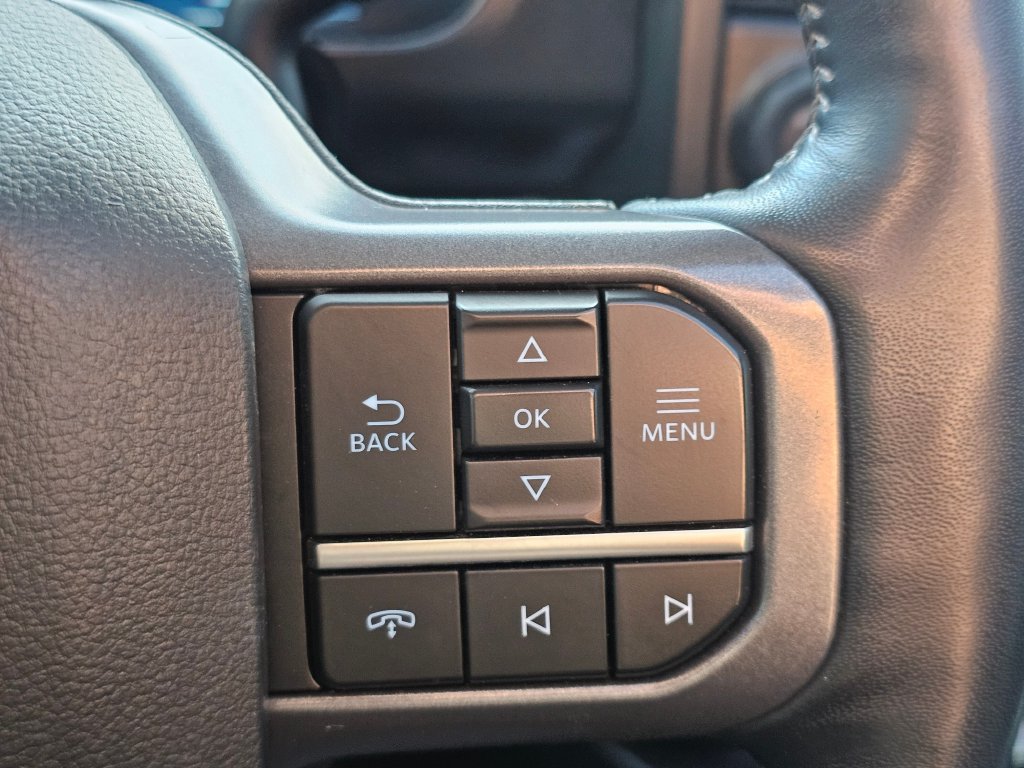 Photo 37 of this Ford Super Duty F-350 SRW
