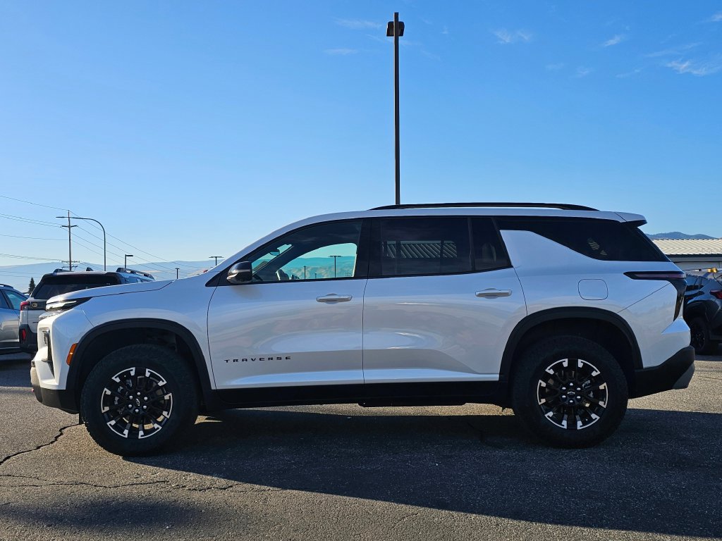 Chevrolet Traverse photo 2