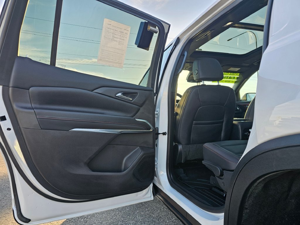 Photo 24 of this Chevrolet Traverse