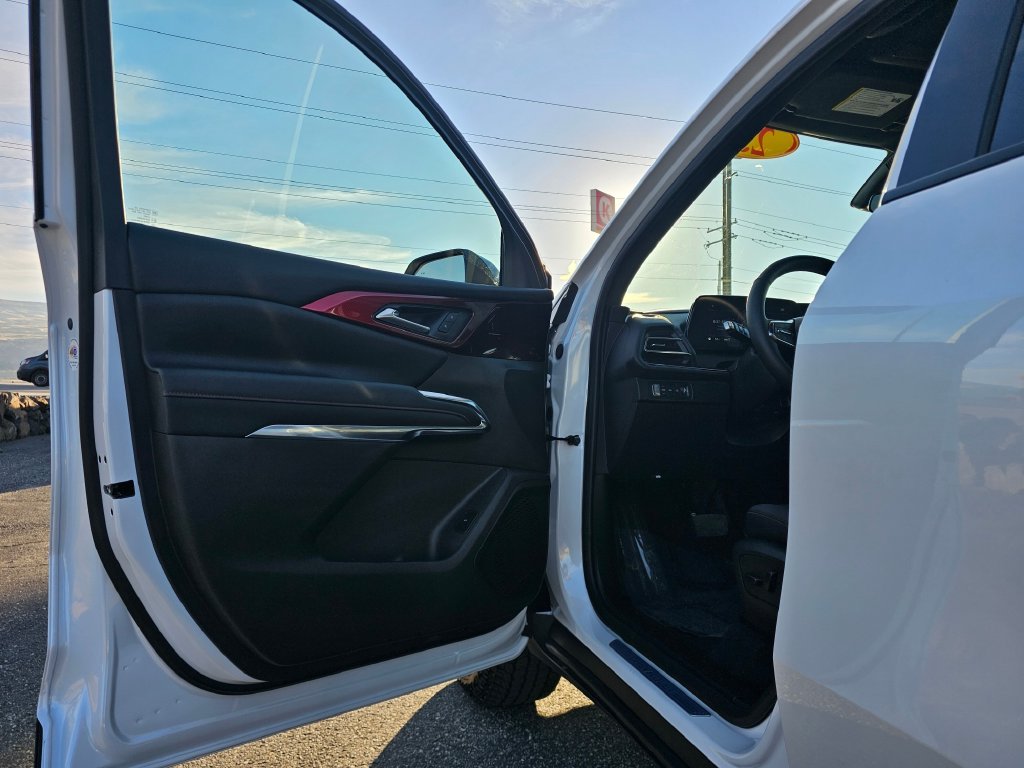 Photo 28 of this Chevrolet Traverse