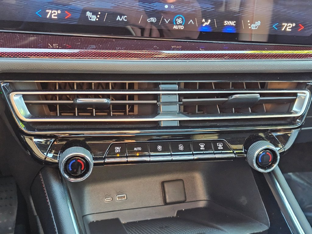 Photo 34 of this Chevrolet Traverse