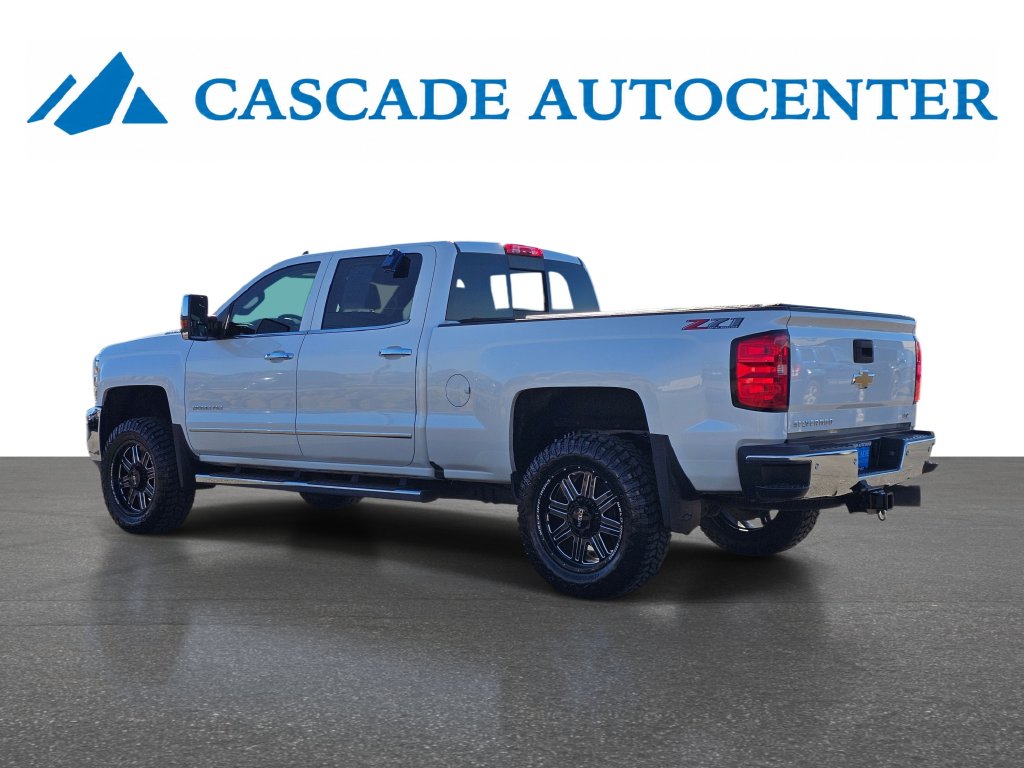 Photo 5 of this Chevrolet Silverado 3500HD