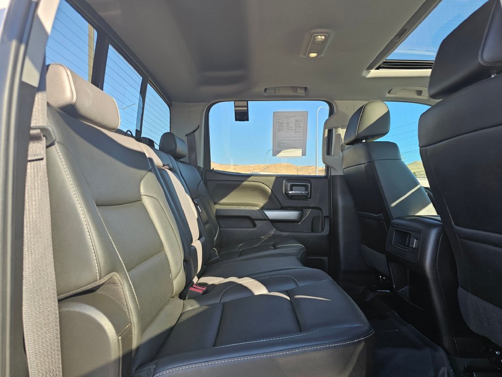 Photo 19 of this Chevrolet Silverado 3500HD