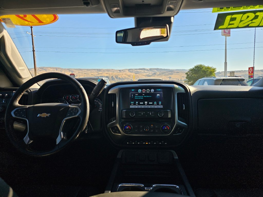 Photo 25 of this Chevrolet Silverado 3500HD