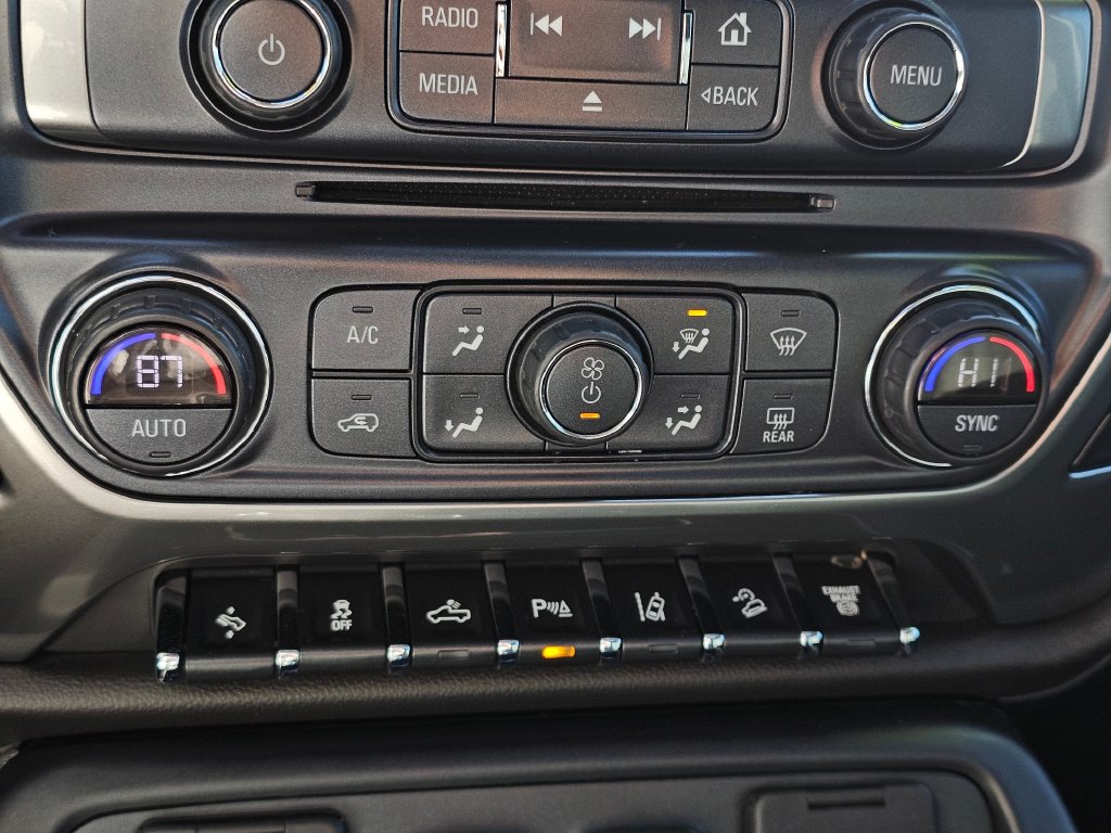 Photo 33 of this Chevrolet Silverado 3500HD