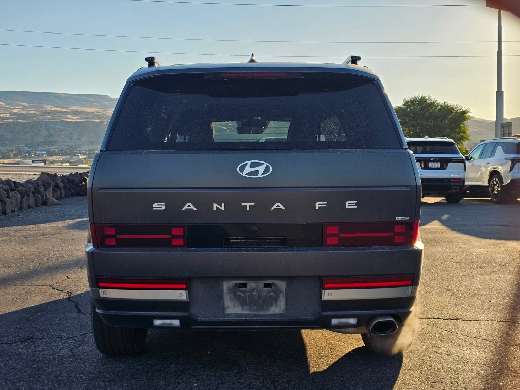 Photo 4 of this Hyundai Santa Fe