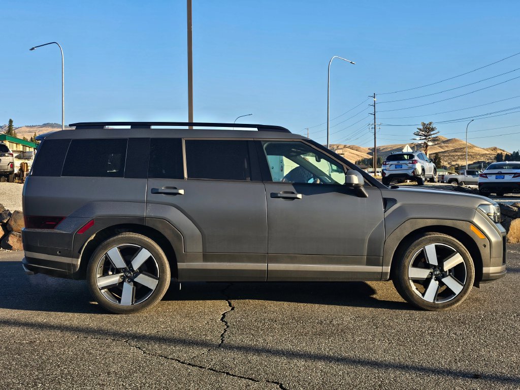 Photo 6 of this Hyundai Santa Fe