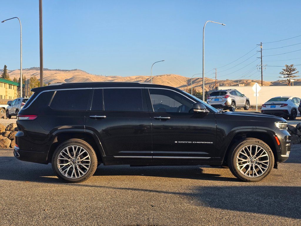 Photo 6 of this Jeep Grand Cherokee L