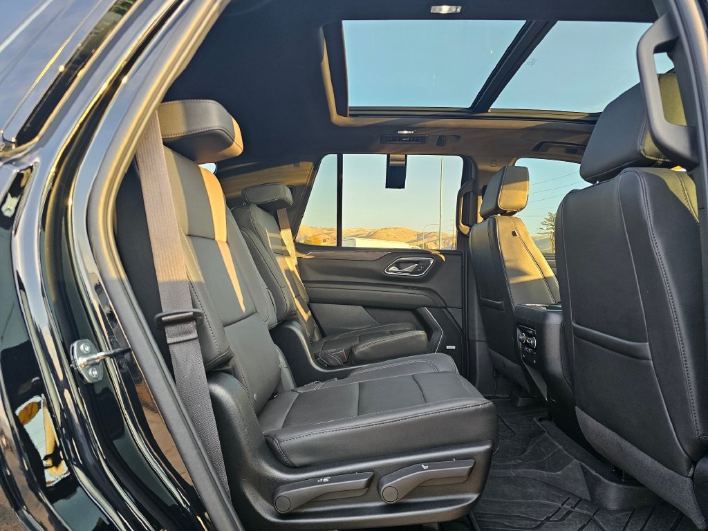Photo 18 of this Chevrolet Tahoe