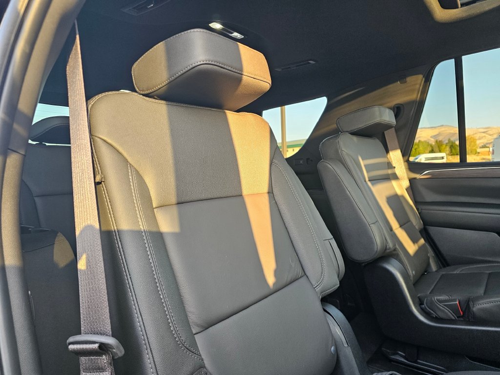 Photo 19 of this Chevrolet Tahoe