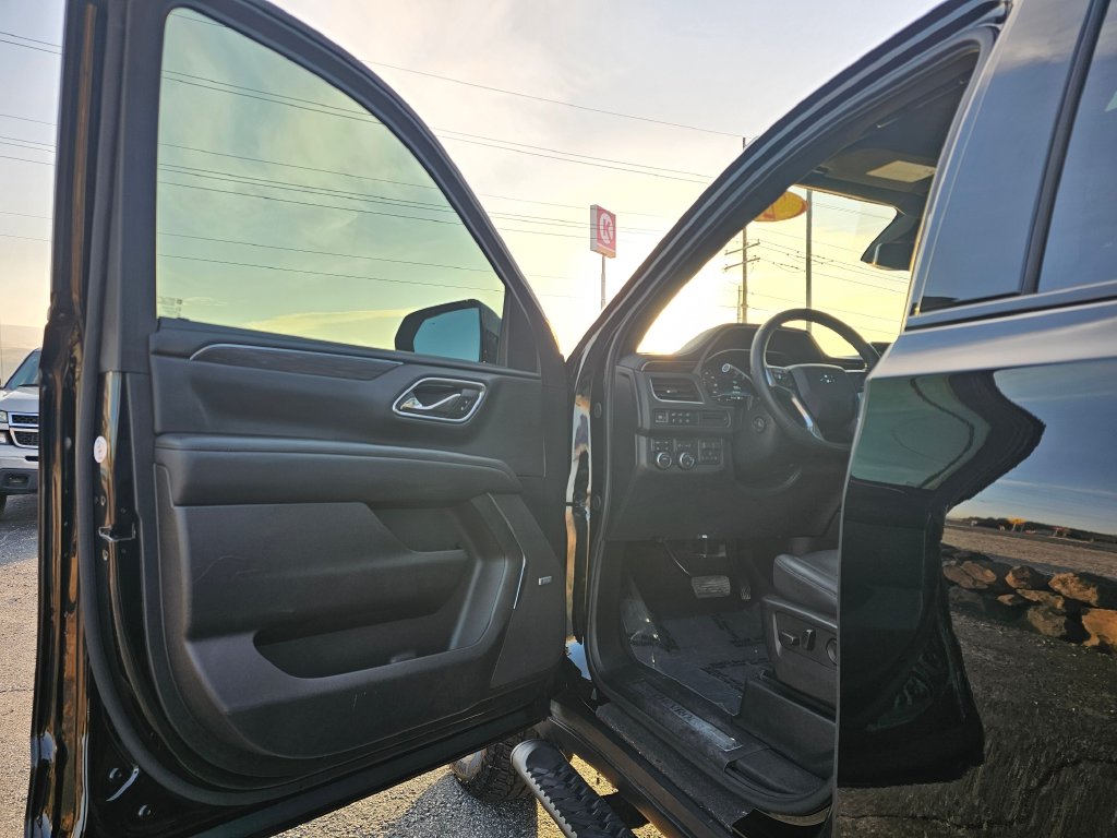 Photo 28 of this Chevrolet Tahoe