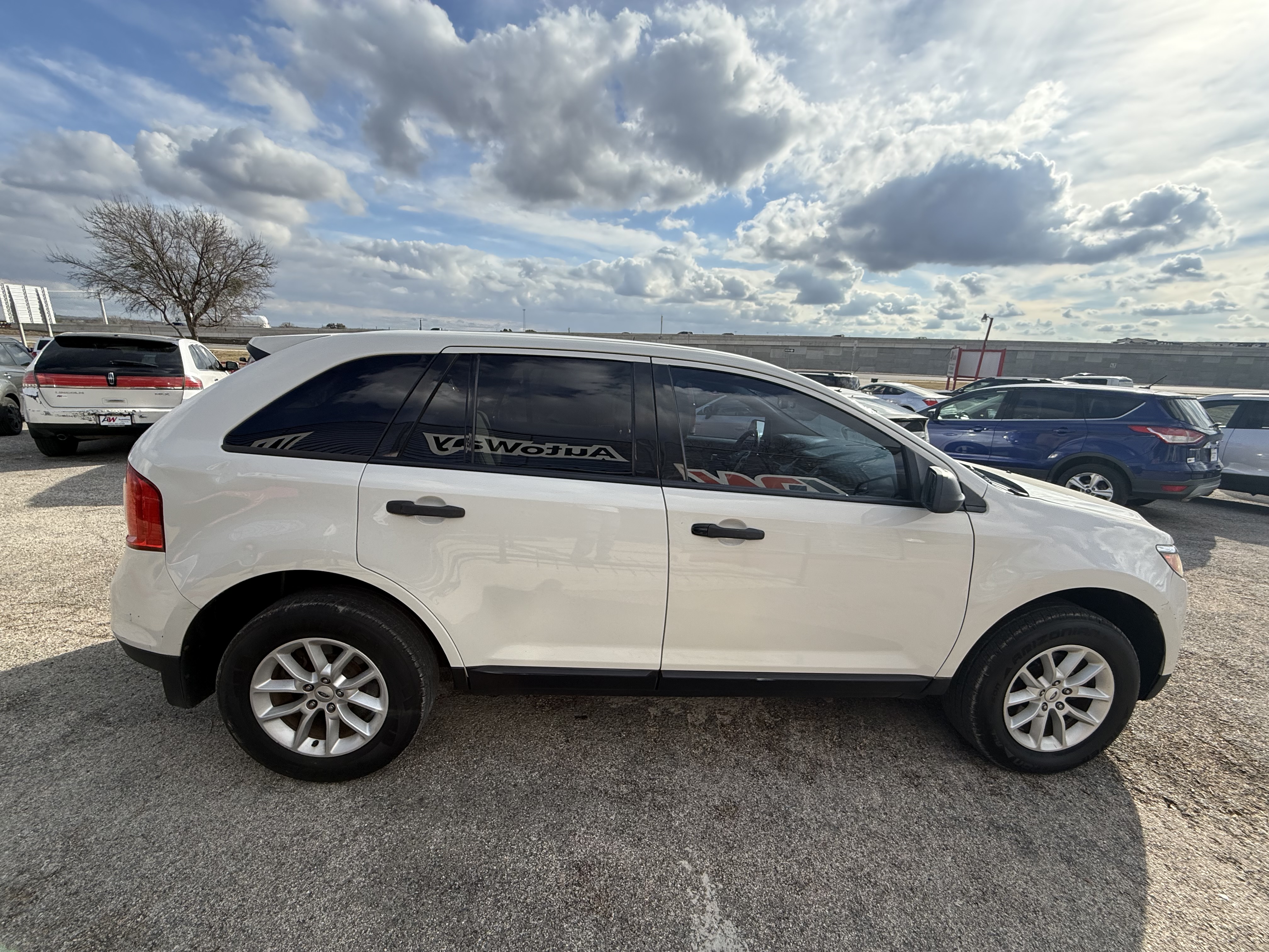 2013 Ford Edge SE - Photo 3