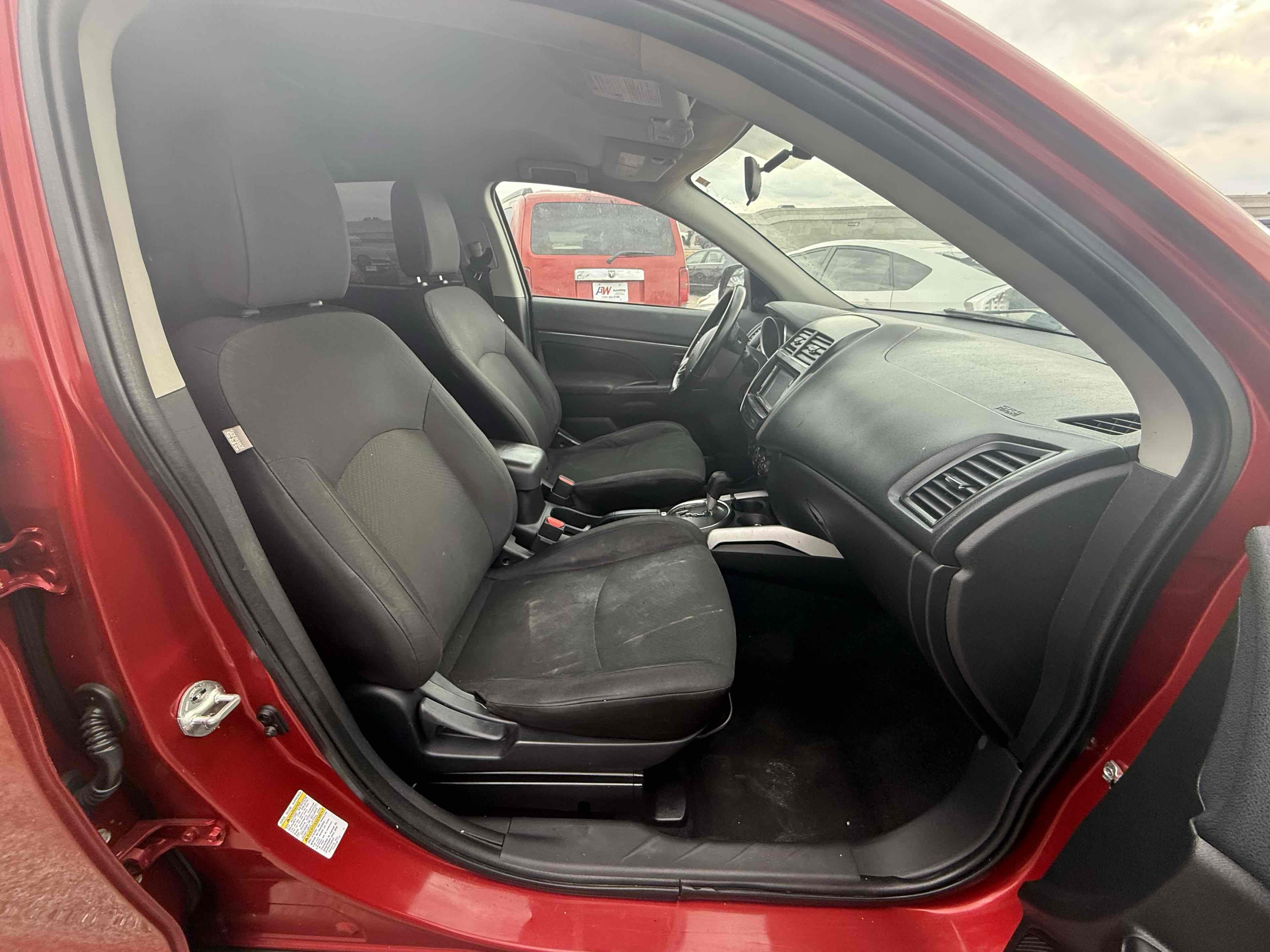 2014 Mitsubishi Outlander Sport ES - Photo 4