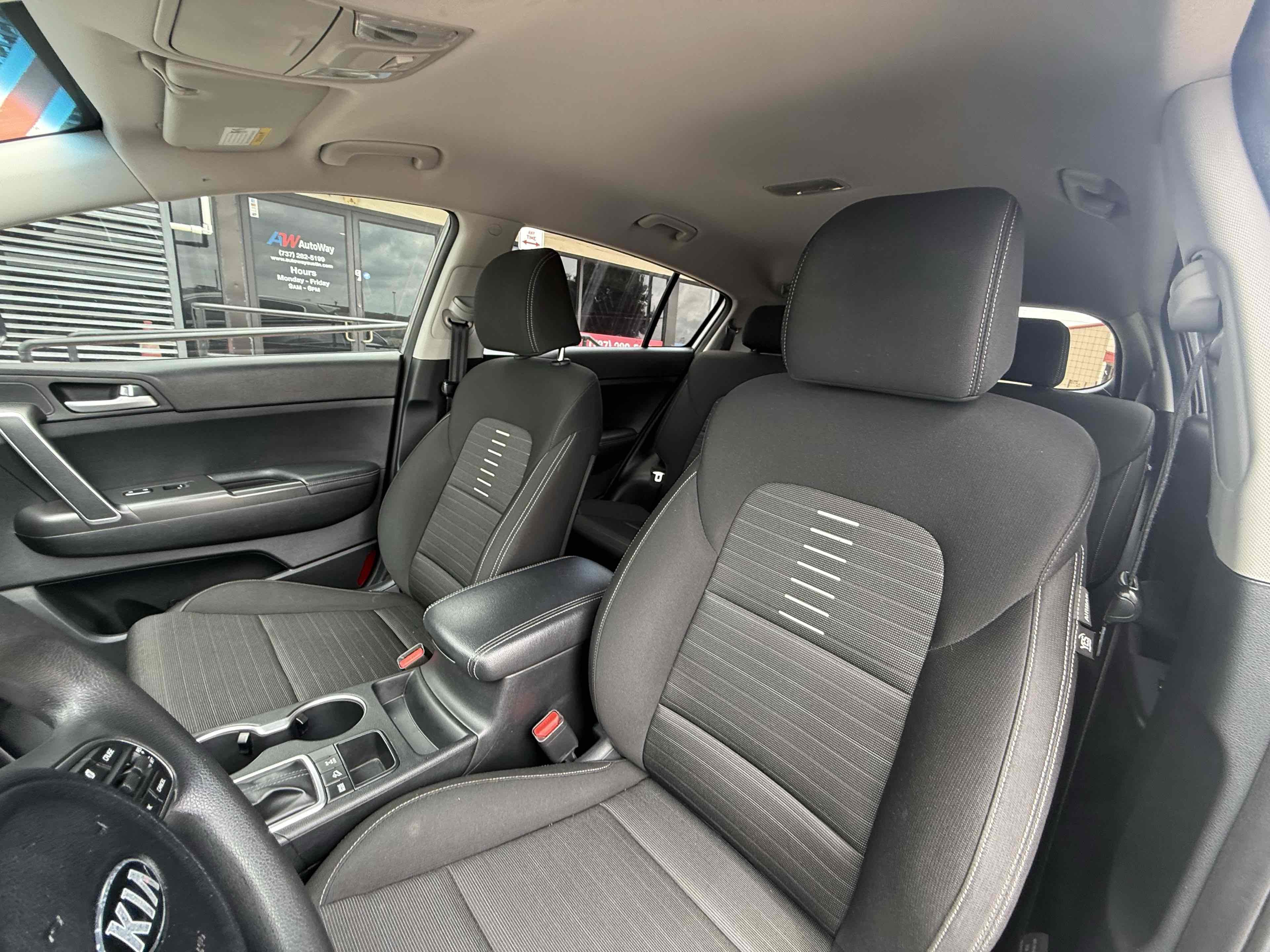2018 Kia Sportage LX - Photo 23