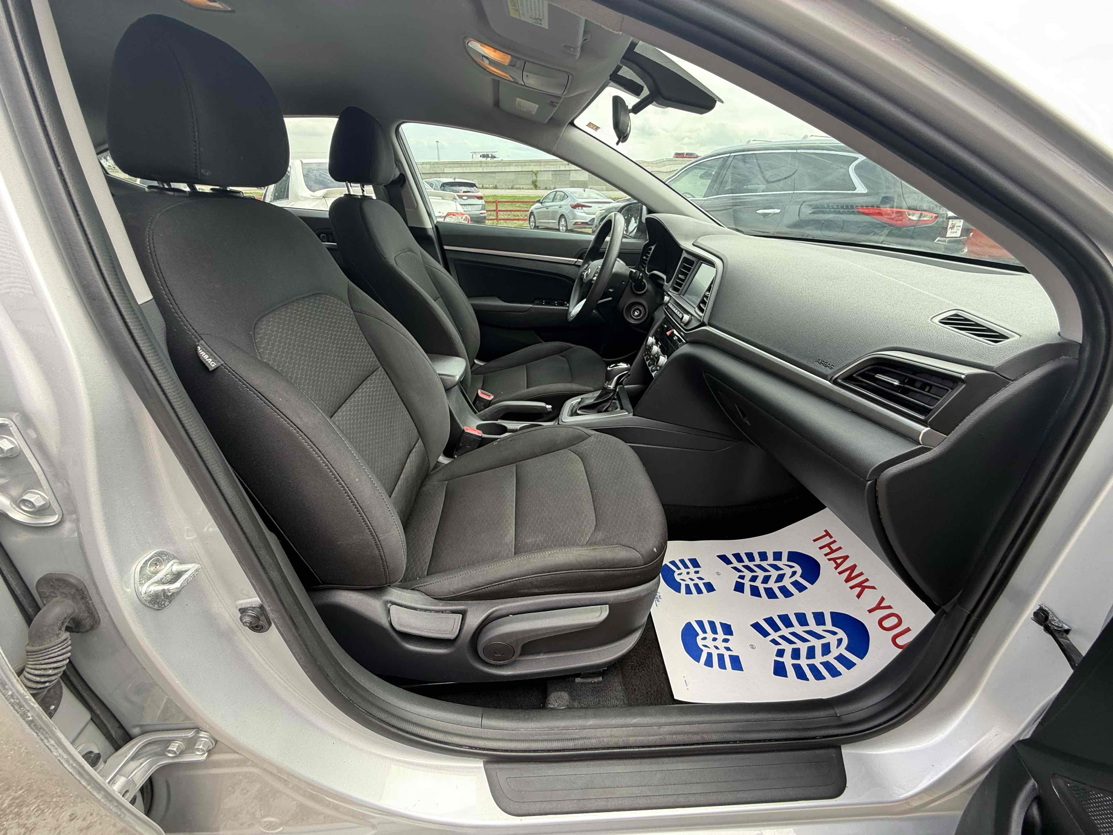 2020 Hyundai Elantra SEL - Photo 4