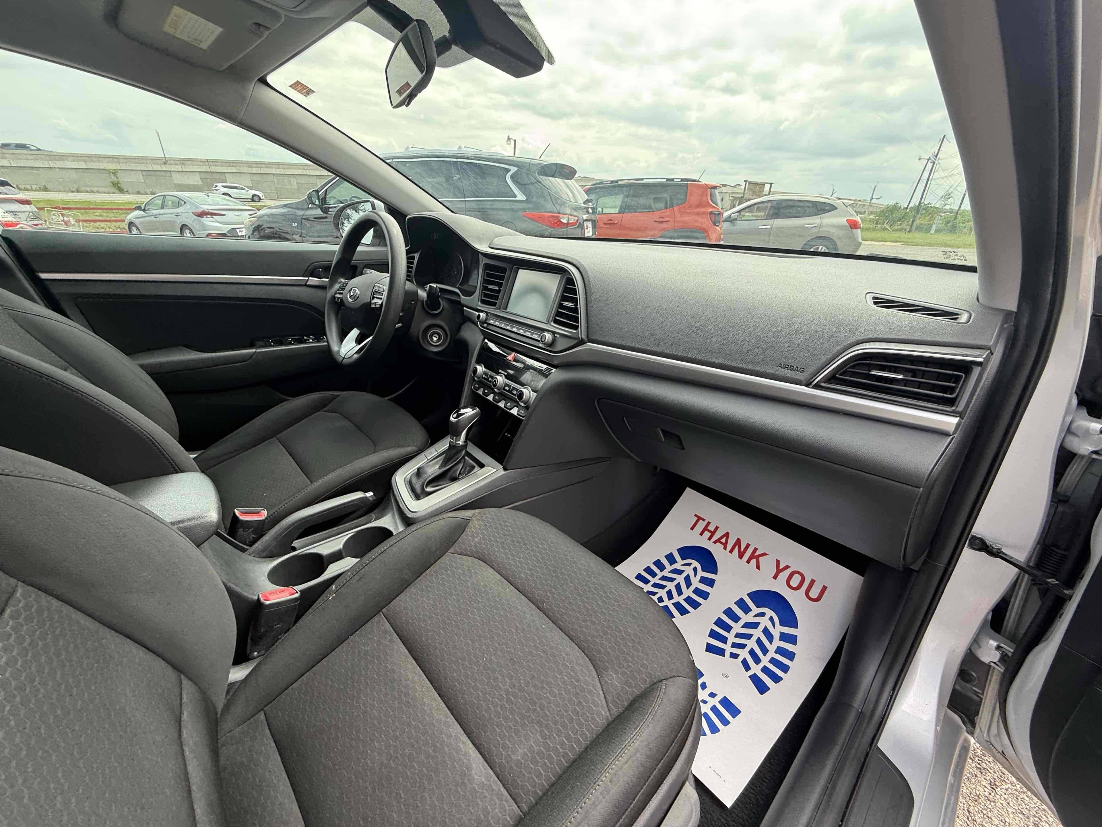 2020 Hyundai Elantra SEL - Photo 5
