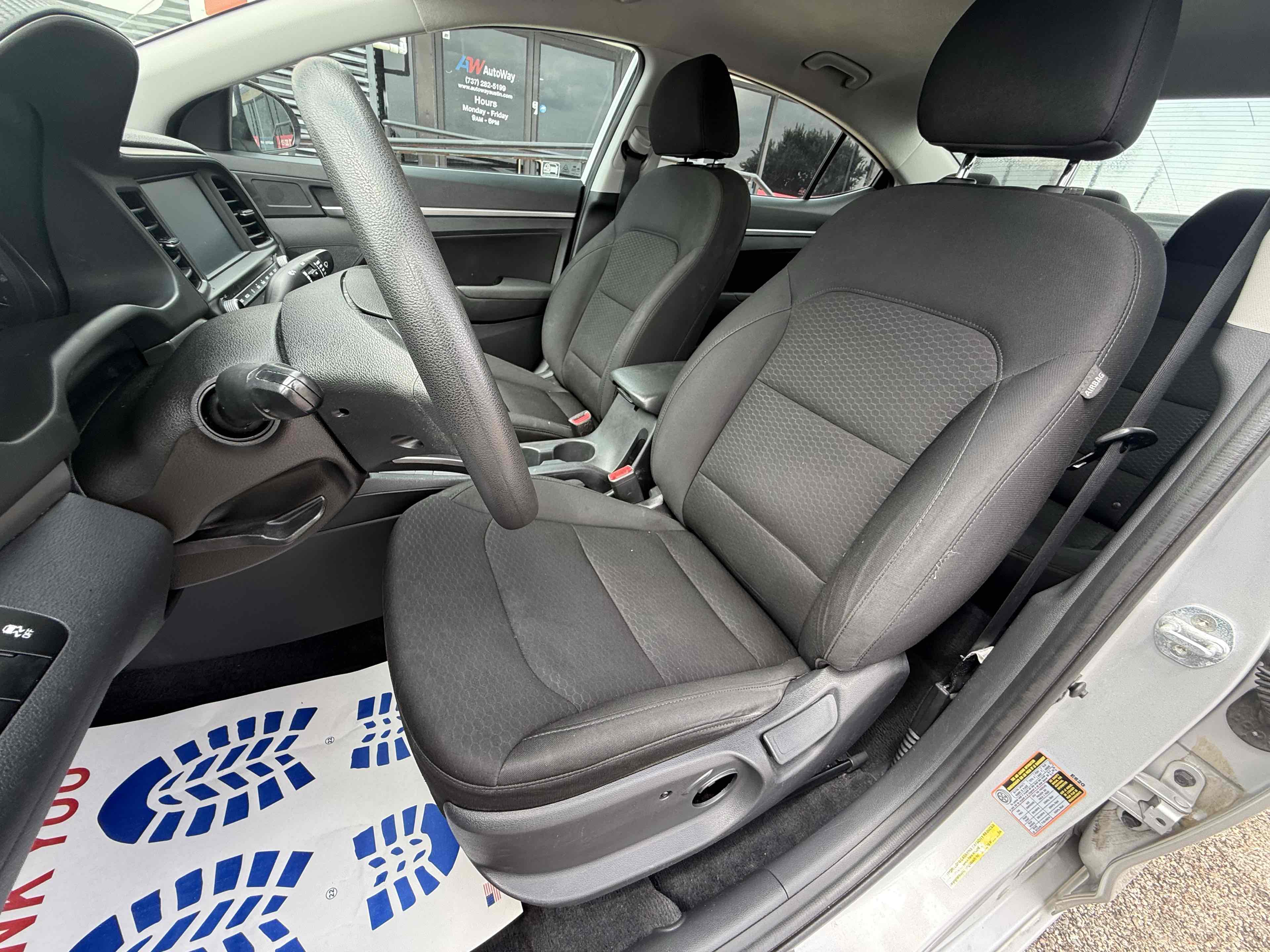 2020 Hyundai Elantra SEL - Photo 12