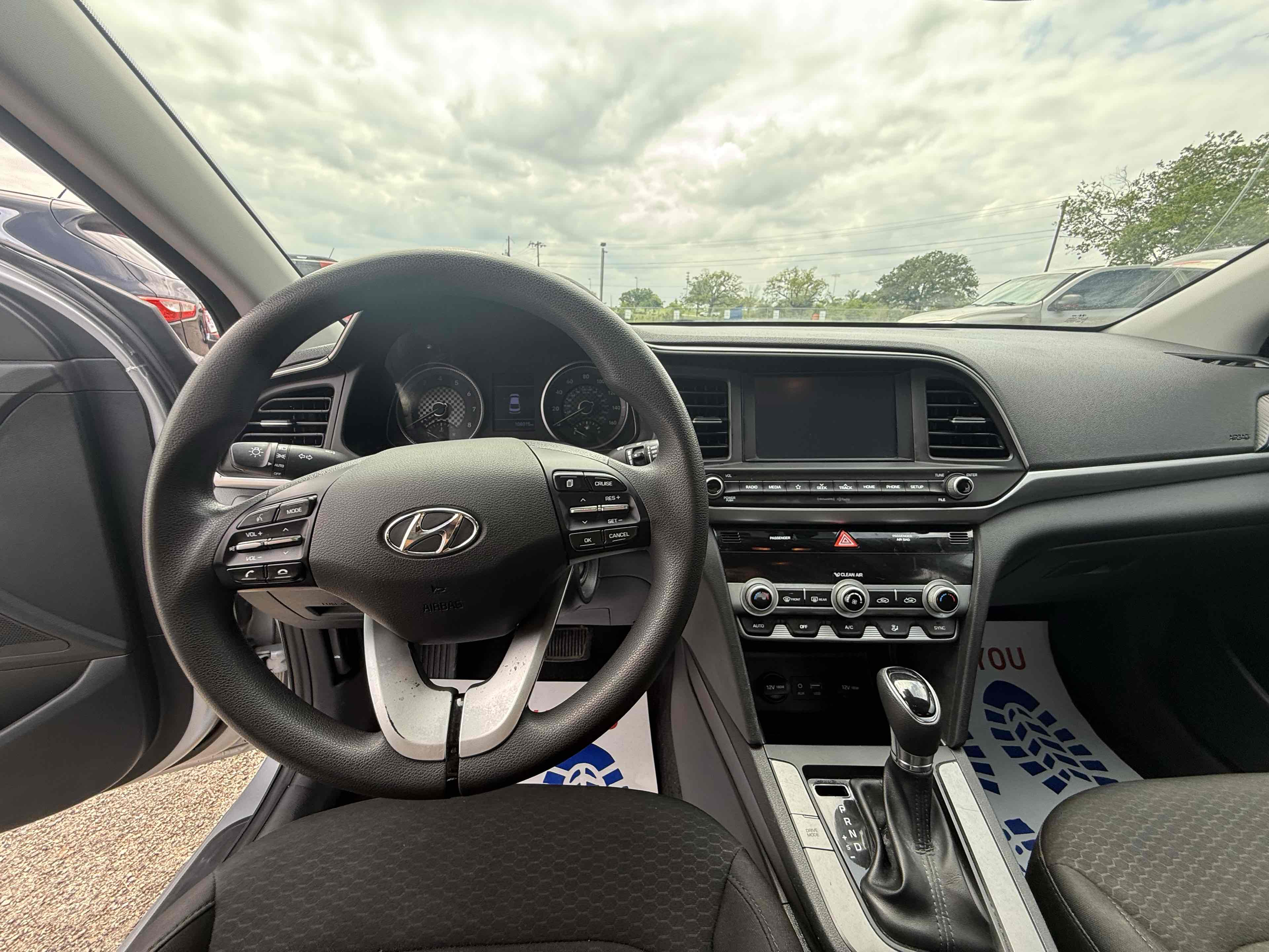 2020 Hyundai Elantra SEL - Photo 14