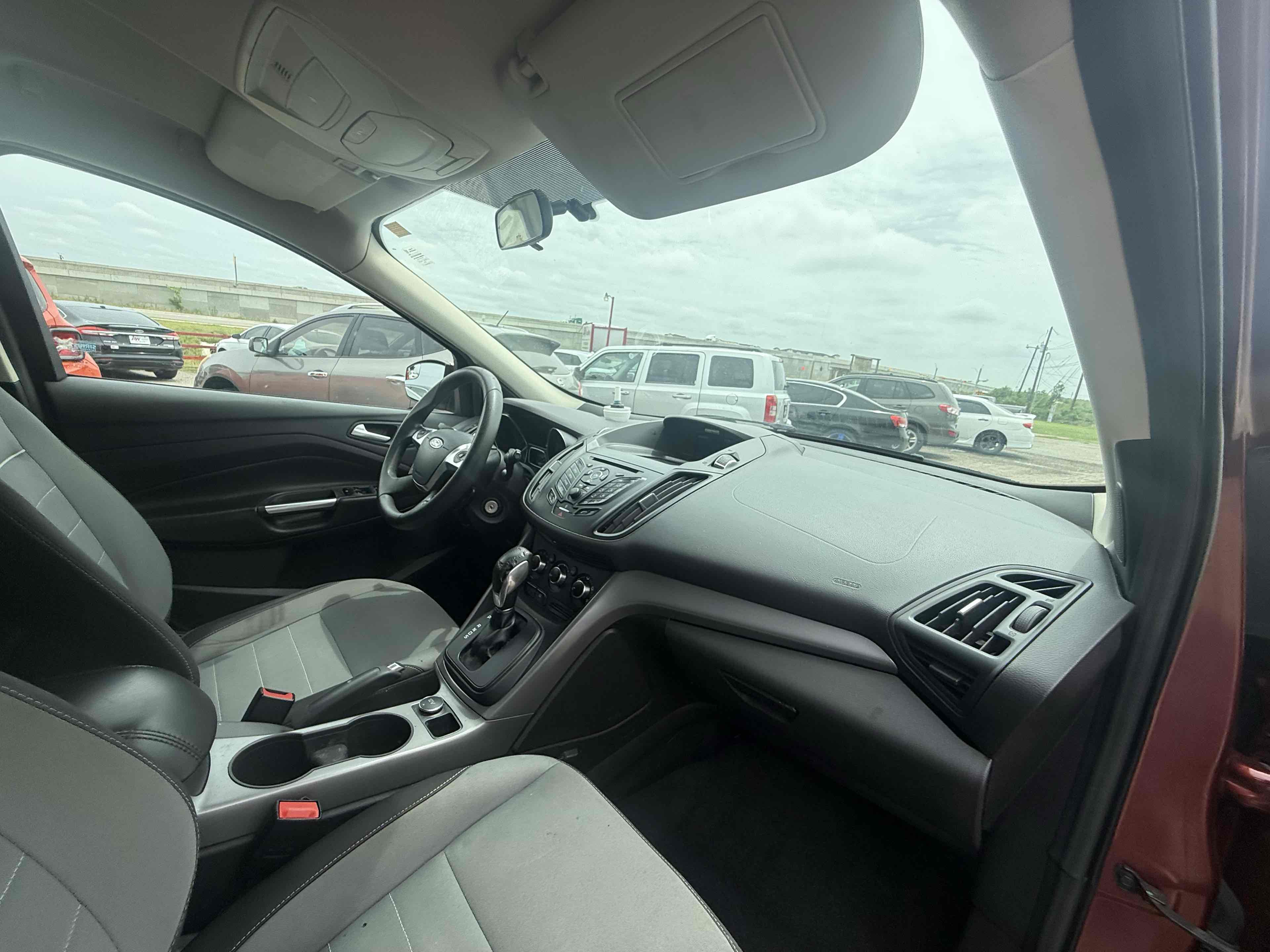 Ford Escape photo 5