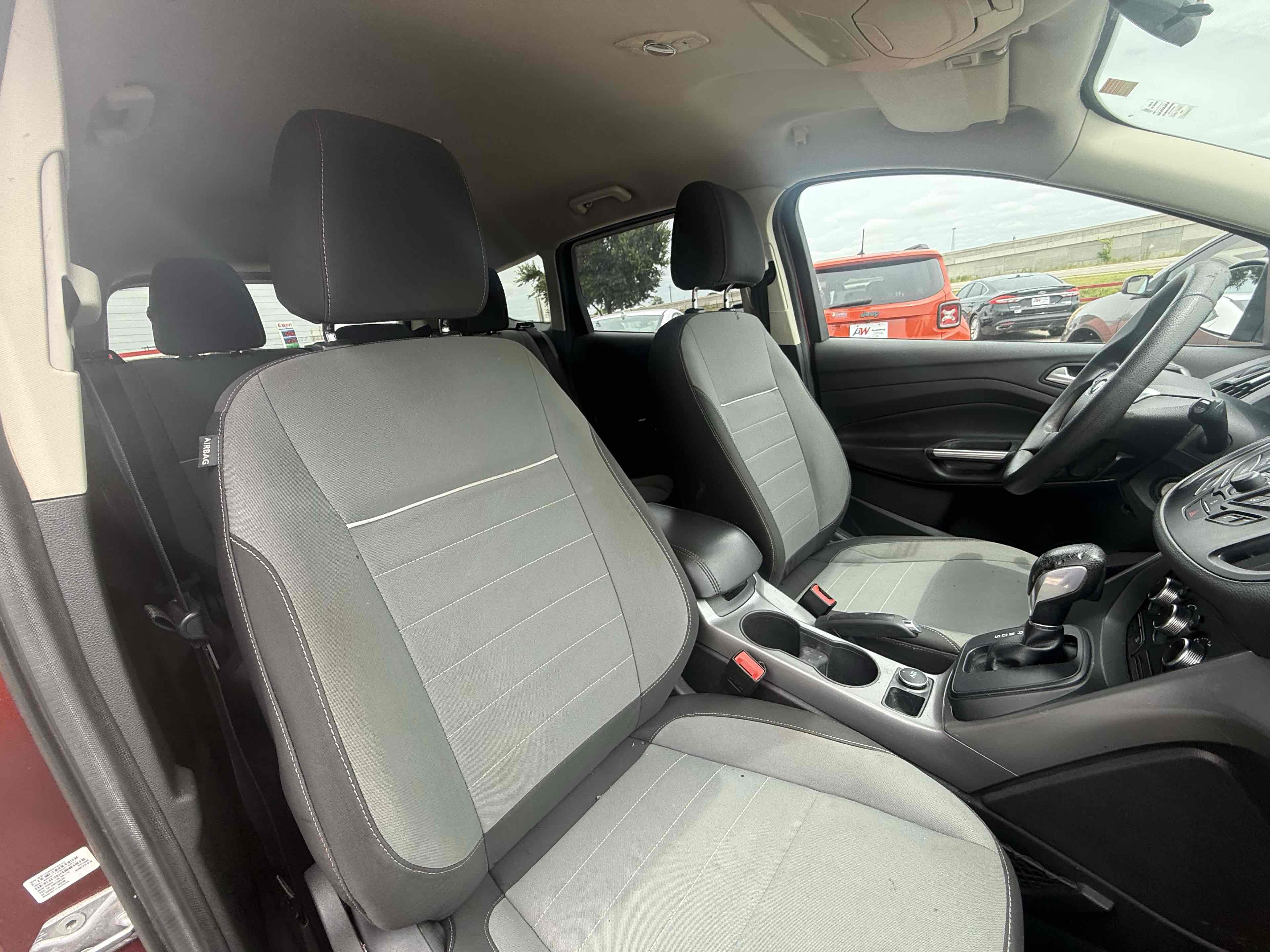 Ford Escape photo 6