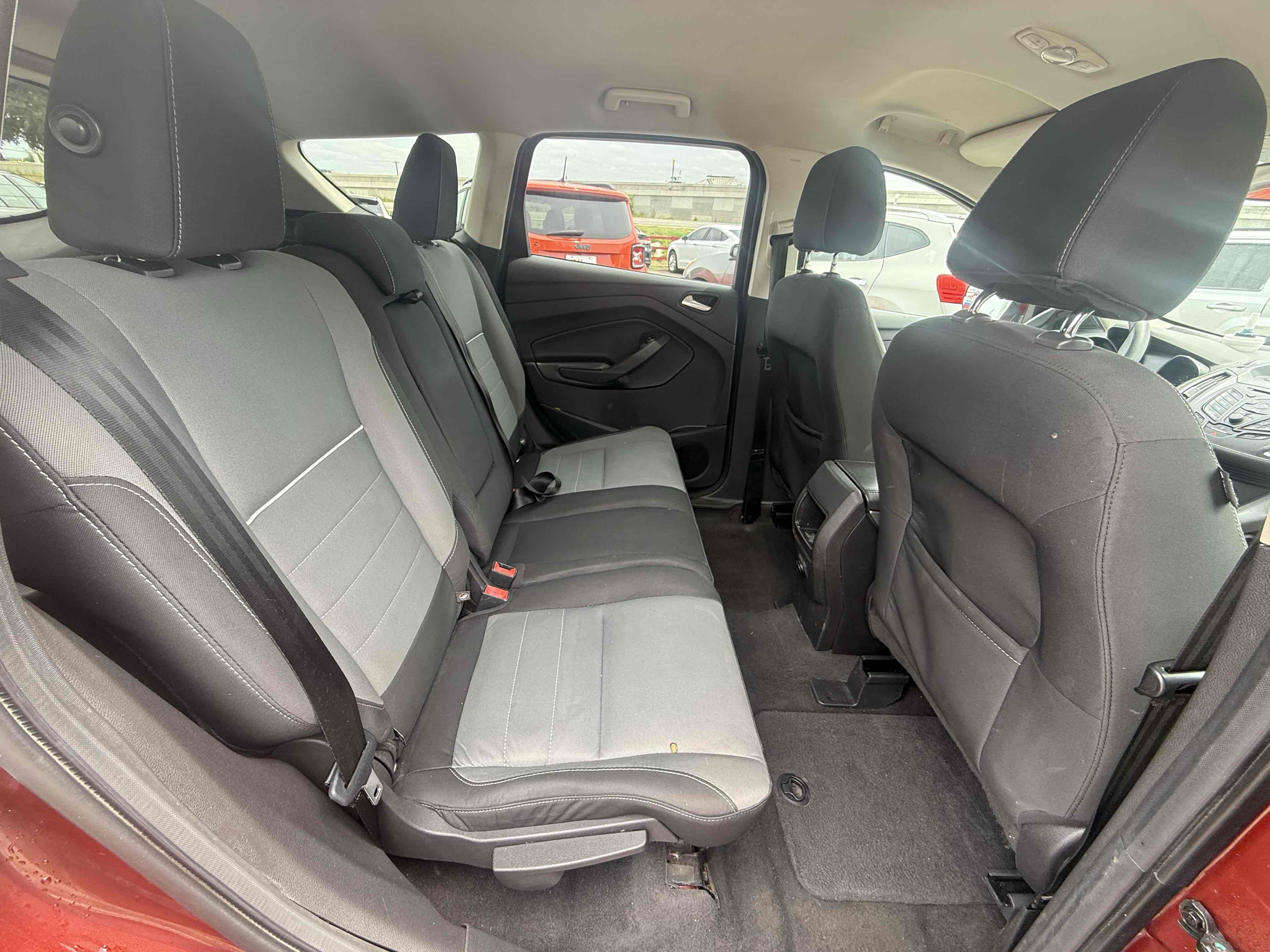 Ford Escape photo 7