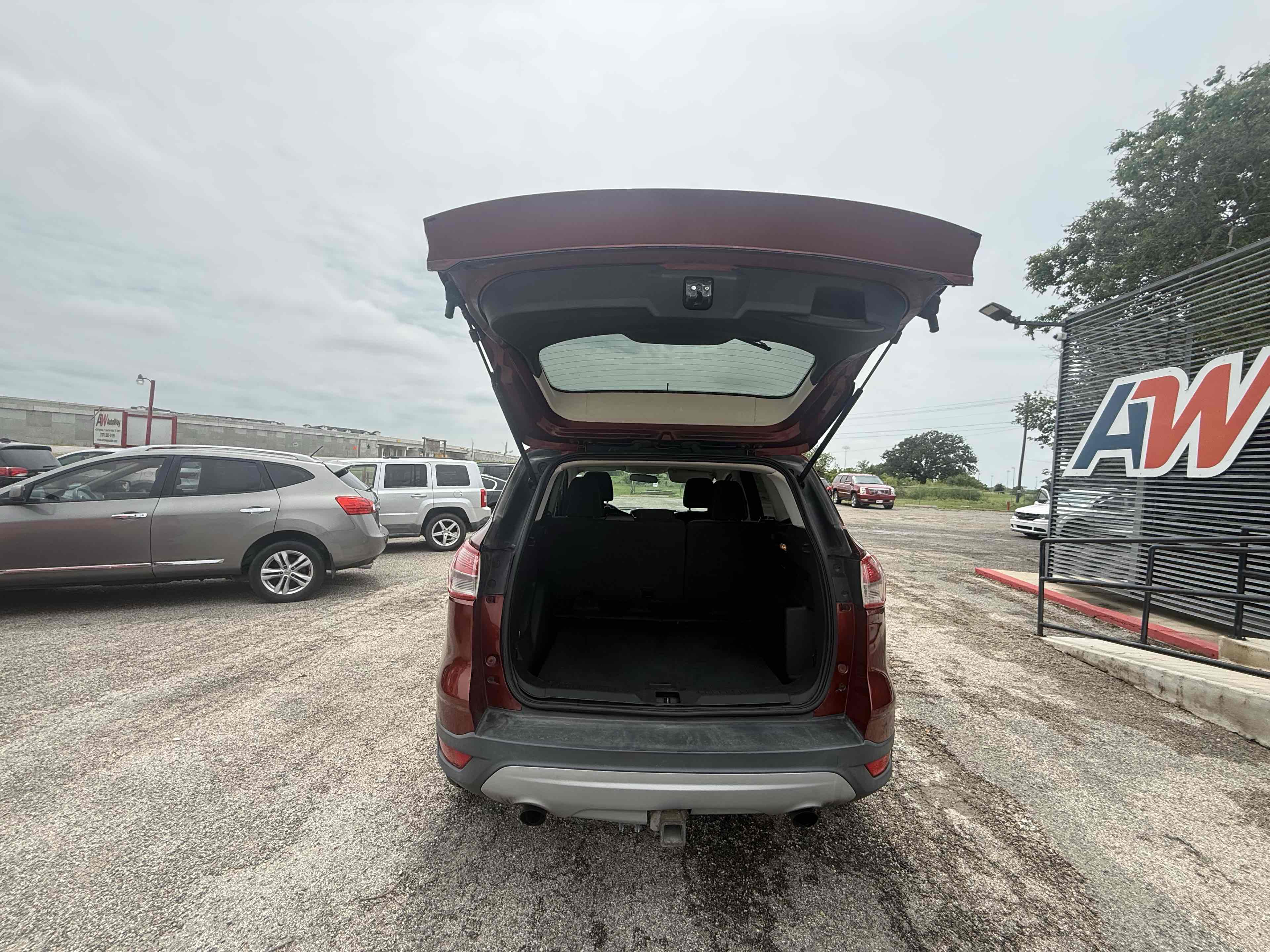 Ford Escape photo 9