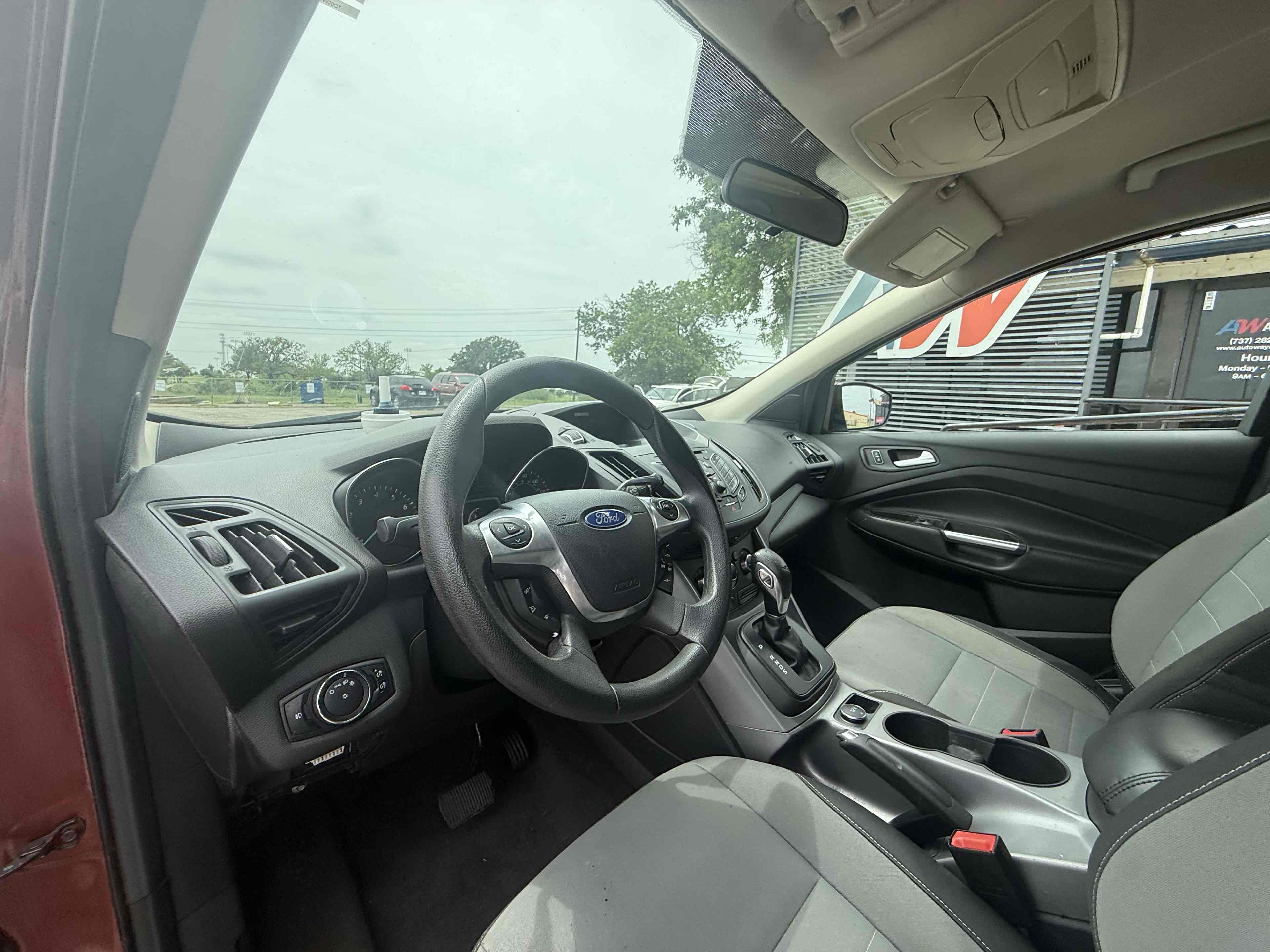 Ford Escape photo 14